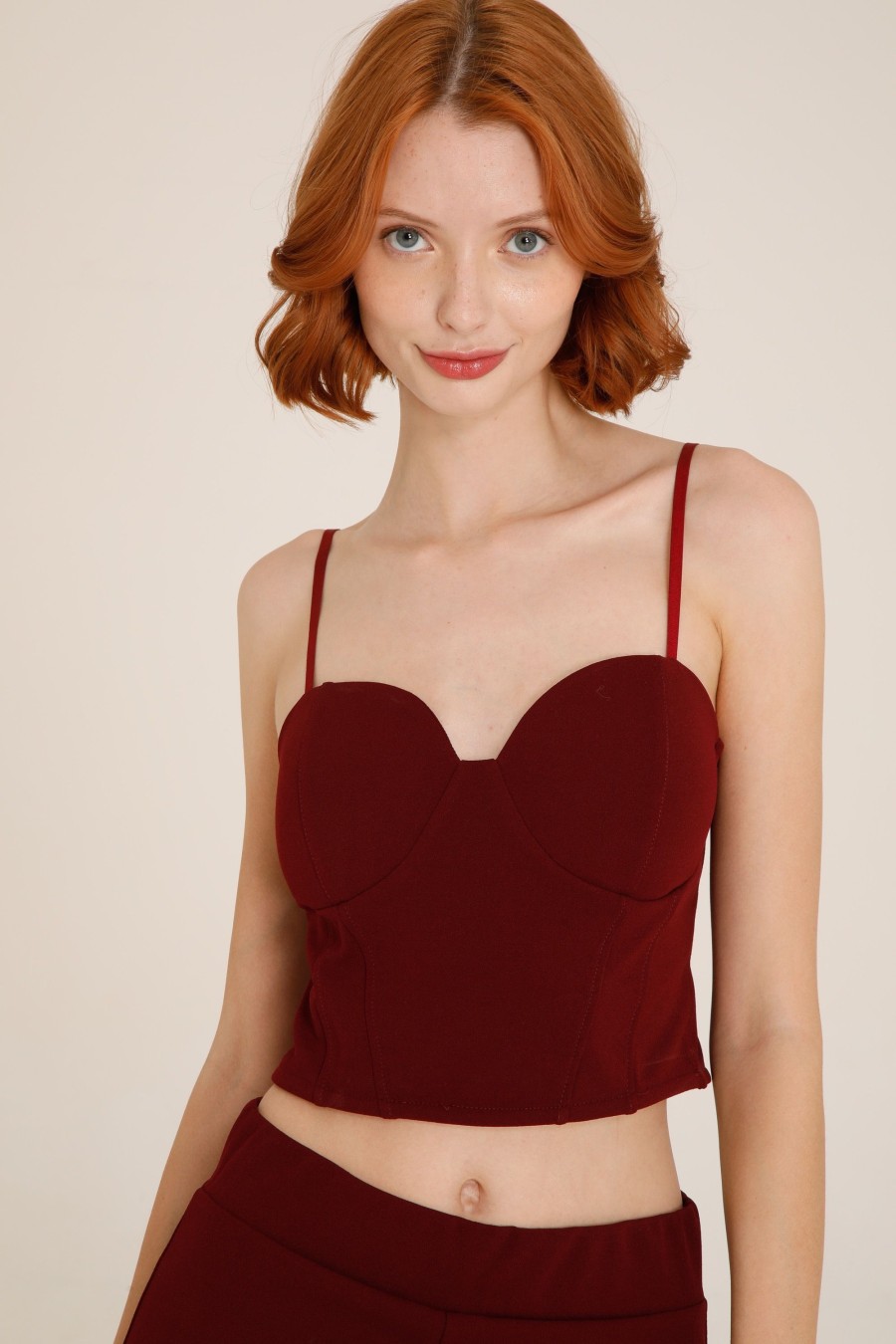 Donna Futur3 | Top Cropped Con Coppe Bordeaux